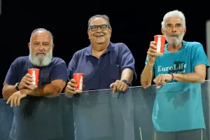 (Φωτορεπορτάζ) Ο κόσμος στην "ΑΡΕΝΑ"