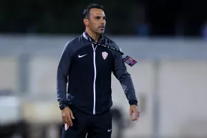 ENΠ - Νέα Σαλαμίνα: "Βυσσινί" τρίποντο με Ρουσιά και Ντα Σίλβα! (φώτος)
