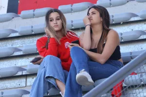 (Φωτορεπορτάζ) Ο κόσμος στο Αμμόχωστος-Επιστροφή