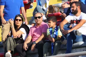 (Φωτορεπορτάζ) Ο κόσμος στο Αμμόχωστος-Επιστροφή