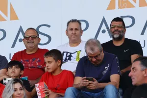 (Φωτορεπορτάζ) Ο κόσμος στο Αμμόχωστος-Επιστροφή