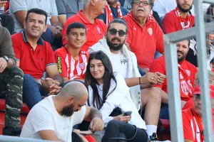 (Φωτορεπορτάζ) Ο κόσμος στο Αμμόχωστος-Επιστροφή