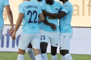 Νέα Σαλαμίνα - Πάφος FC: Ασταμάτητη, 'πέρασε' και από την Λάρνακα! (φώτος)