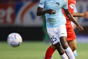 Νέα Σαλαμίνα - Πάφος FC: Ασταμάτητη, 'πέρασε' και από την Λάρνακα! (φώτος)