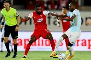 Νέα Σαλαμίνα - Πάφος FC: Ασταμάτητη, 'πέρασε' και από την Λάρνακα! (φώτος)
