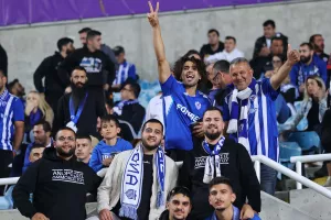 Θέλουν διπλό