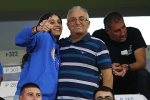 Ανόρθωση - Απόλλωνας: Πίττας... από αέρος και επιστροφή στην κορυφή! (Φώτος)