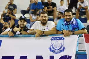 (Φωτορεπορτάζ) Ο κόσμος στο ΠΑΠ