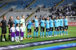 Απόλλων - Άλκμααρ: ΠΡΩΤΗ νίκη με Ρομπέρζ και... μέσα στην πρόκριση! (Φώτος)