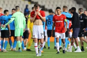 Απόλλων - Άλκμααρ: ΠΡΩΤΗ νίκη με Ρομπέρζ και... μέσα στην πρόκριση! (Φώτος)