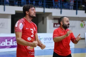 Ανατροπή και... ερυθρόλευκο το Σούπερ Καπ! (Φώτος)