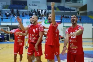 Ανατροπή και... ερυθρόλευκο το Σούπερ Καπ! (Φώτος)