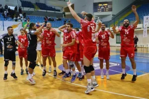 Ανατροπή και... ερυθρόλευκο το Σούπερ Καπ! (Φώτος)