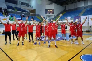 Ανατροπή και... ερυθρόλευκο το Σούπερ Καπ! (Φώτος)