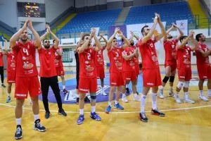 Ανατροπή και... ερυθρόλευκο το Σούπερ Καπ! (Φώτος)