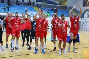 Ανατροπή και... ερυθρόλευκο το Σούπερ Καπ! (Φώτος)