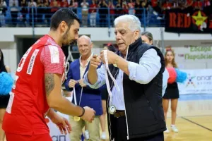Ανατροπή και... ερυθρόλευκο το Σούπερ Καπ! (Φώτος)
