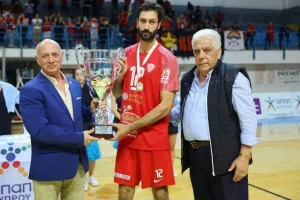 Ανατροπή και... ερυθρόλευκο το Σούπερ Καπ! (Φώτος)