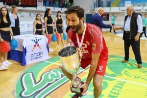 Ανατροπή και... ερυθρόλευκο το Σούπερ Καπ! (Φώτος)