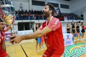 Ανατροπή και... ερυθρόλευκο το Σούπερ Καπ! (Φώτος)