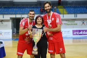 Ανατροπή και... ερυθρόλευκο το Σούπερ Καπ! (Φώτος)