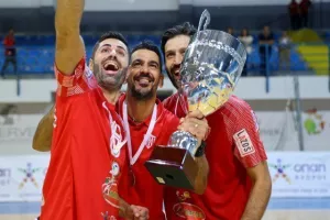Ανατροπή και... ερυθρόλευκο το Σούπερ Καπ! (Φώτος)