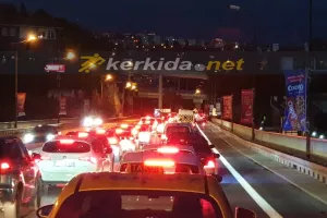 Μποτιλιάρισμα στην Πόλη/ 12 Km... μέχρι και 2 ώρες!