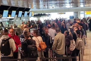 Check - In... για επιστροφή (Φώτος)