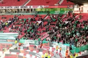 (ΦΩΤΟΣ) Οι Ομονοιάτες στο Old Trafford 