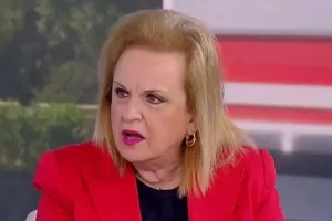 Σε έξαρση ο κορωνοϊός, άνοδος 8% με 10% στα κρούσματα, θα ξεκινήσει κοκτέιλ με τη γρίπη