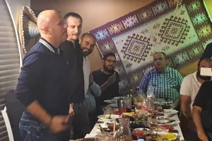 Γιόρτασε... στα μεξικάνικα ο κόουτς! (Φώτος/Βίντεο)