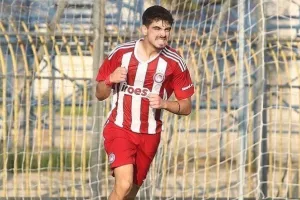 Συνεχίζει τις υψηλές... πτήσεις με τα ερυθρόλευκα! 