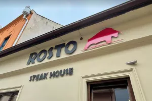 Γεύμα στους εκπροσώπους των ΜΜΕ (Φώτος)