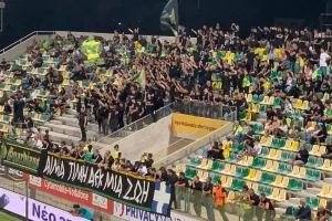 Μετά τα γκολ... ανέβηκε η ένταση: "ΑΕΚ μάγισσα..." (Βίντεο)