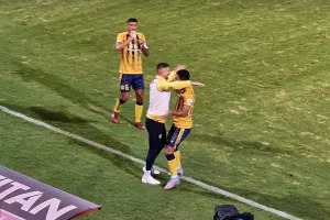 (ΒΙΝΤΕΟ) Το 0-1 και… αφιέρωση σε Μιραλάς