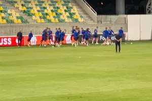 ΦΩΤΟΣ/Η προπόνηση της Ντιναμό στην "Αρένα"