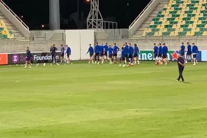 ΦΩΤΟΣ/Η προπόνηση της Ντιναμό στην "Αρένα"