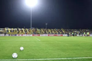 (ΦΩΤΟΡΕΠΟΡΤΑΖ) Ο κόσμος στο "Στέλιος Κυριακίδης"