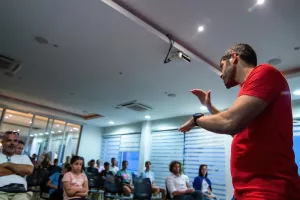 Ο Παύλος Κοντίδης μύησε παιδιά και νέους στο  άθλημα της ιστιοπλοΐας