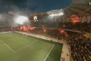 Συγκλονιστική πτήση μέσα στην κατάμεστη «Αγια-Σοφιά OPAP Arena»! (βίντεο)