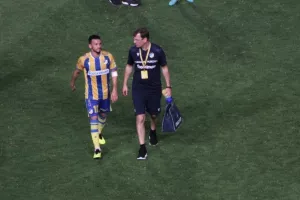 Αποχώρησε με πρόβλημα ο Βιγιαφάνες