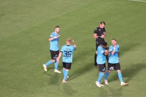 ΦΩΤΟΣ-ΒΙΝΤΕΟ/Το κάρφωσε ο “Ρόμπι”!