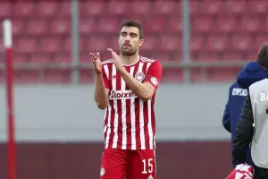 Ολυμπιακός: Σύσπαση ο Παπασταθόπουλος, αμφίβολος για Φράιμπουργκ