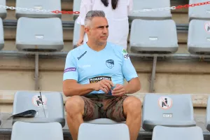 (Φωτορεπορτάζ) Οι φίλαθλοι στο "Στέλιος Κυριακίδης"