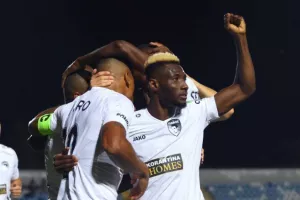 Πάφος FC-ENΠ: Σαββατόβραδο στην κορυφή με τριάρα! (φώτος) 