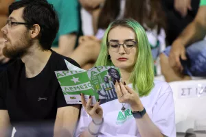 Ο κόσμος στο "ΠΑΠ" (φωτορεπορτάζ)