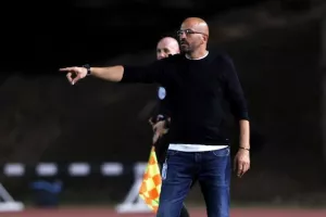 Ακρίτας - ΑΕΛ: Ακάθεκτη με τριάρα και... ζωγραφιά Μακρή! (Φώτος)