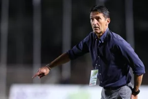 Ακρίτας - ΑΕΛ: Ακάθεκτη με τριάρα και... ζωγραφιά Μακρή! (Φώτος)