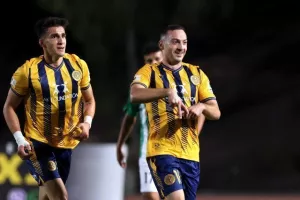 Ακρίτας - ΑΕΛ: Ακάθεκτη με τριάρα και... ζωγραφιά Μακρή! (Φώτος)
