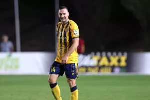 Ακρίτας - ΑΕΛ: Ακάθεκτη με τριάρα και... ζωγραφιά Μακρή! (Φώτος)